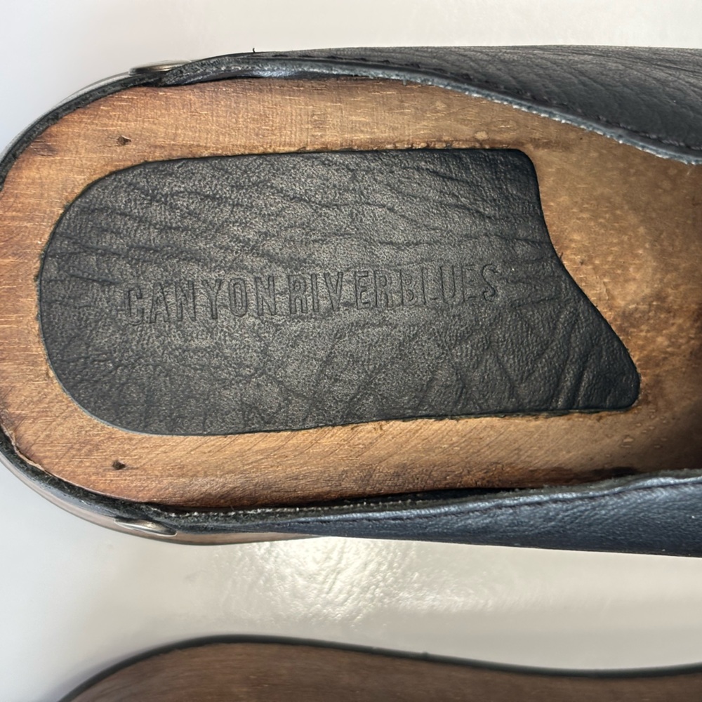 Rare Canyon River Blues Gordon Womens 7M Black Leather Wooden Sole Comfort Clogs - Picture 16 of 16